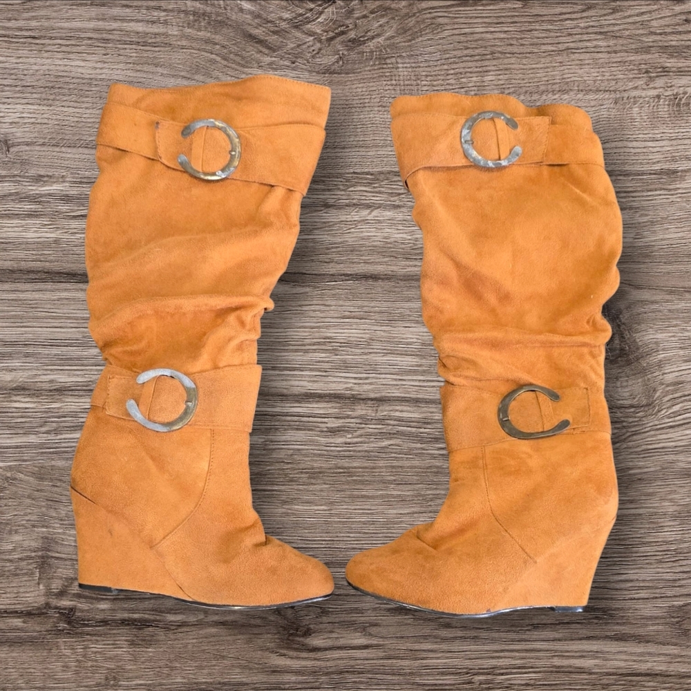 Women's Tan Suede Wedge Boots Sz6